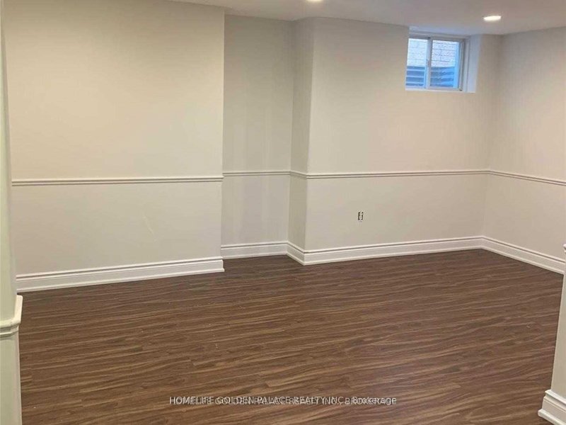 13 Dykstra Dr, Barrie, L4N 0E2 | Image 3