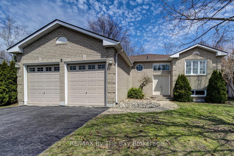 3 Evergreen Cres, Wasaga Beach, L9Z 1B6 | Image 2