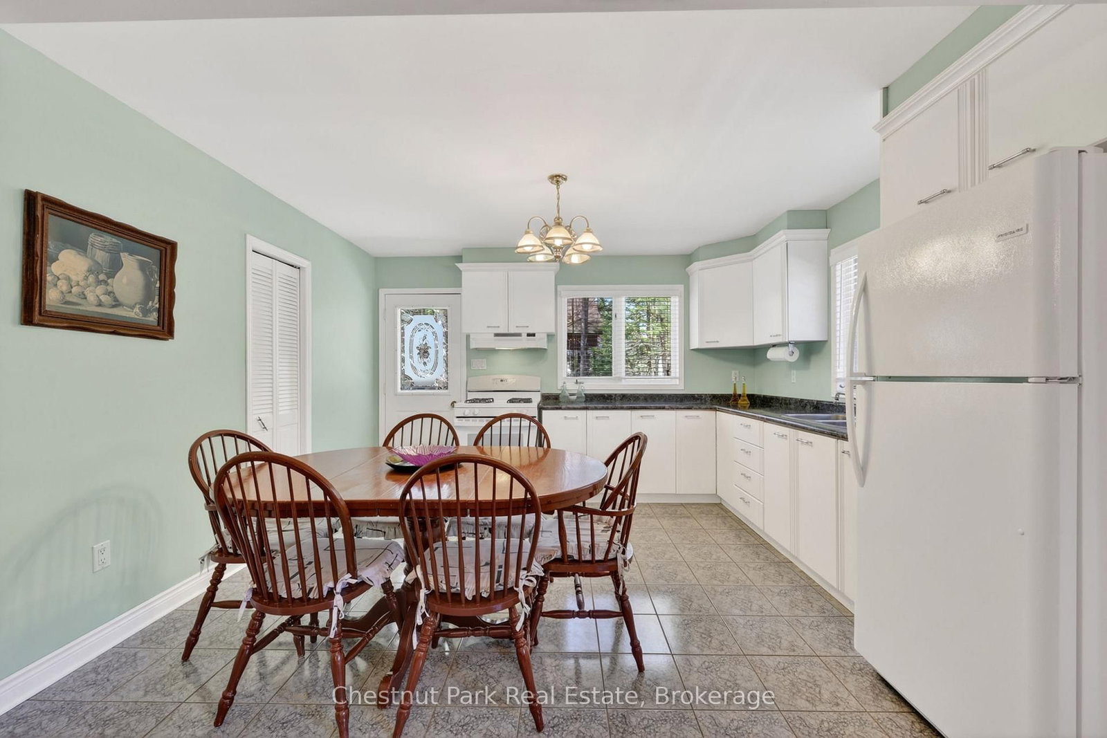 50 Vincent Circle • Tiny, ON photo 14