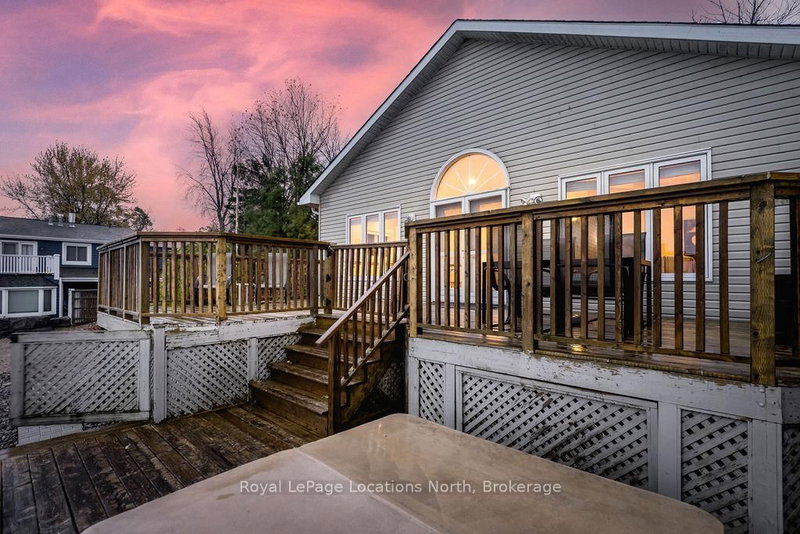 46 William Ave, Wasaga Beach, L9Z 2X3 | Image 3