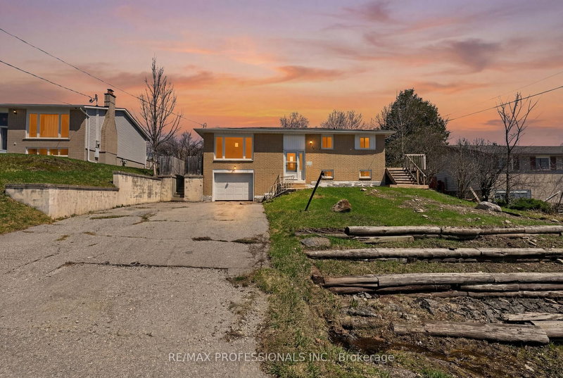 45 Easton Ave, Tay, L0K 1R0 | Image 2