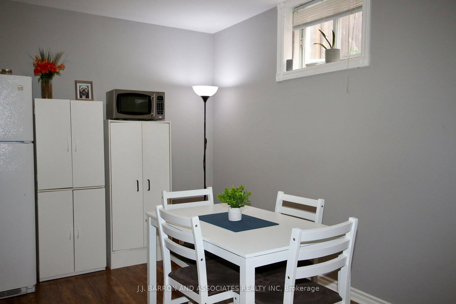 9 Seline Crescent, Unit (Lower) - Photo 11