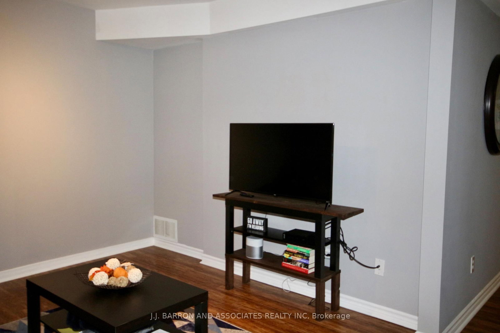 9 Seline Crescent, Unit (Lower) - Photo 14