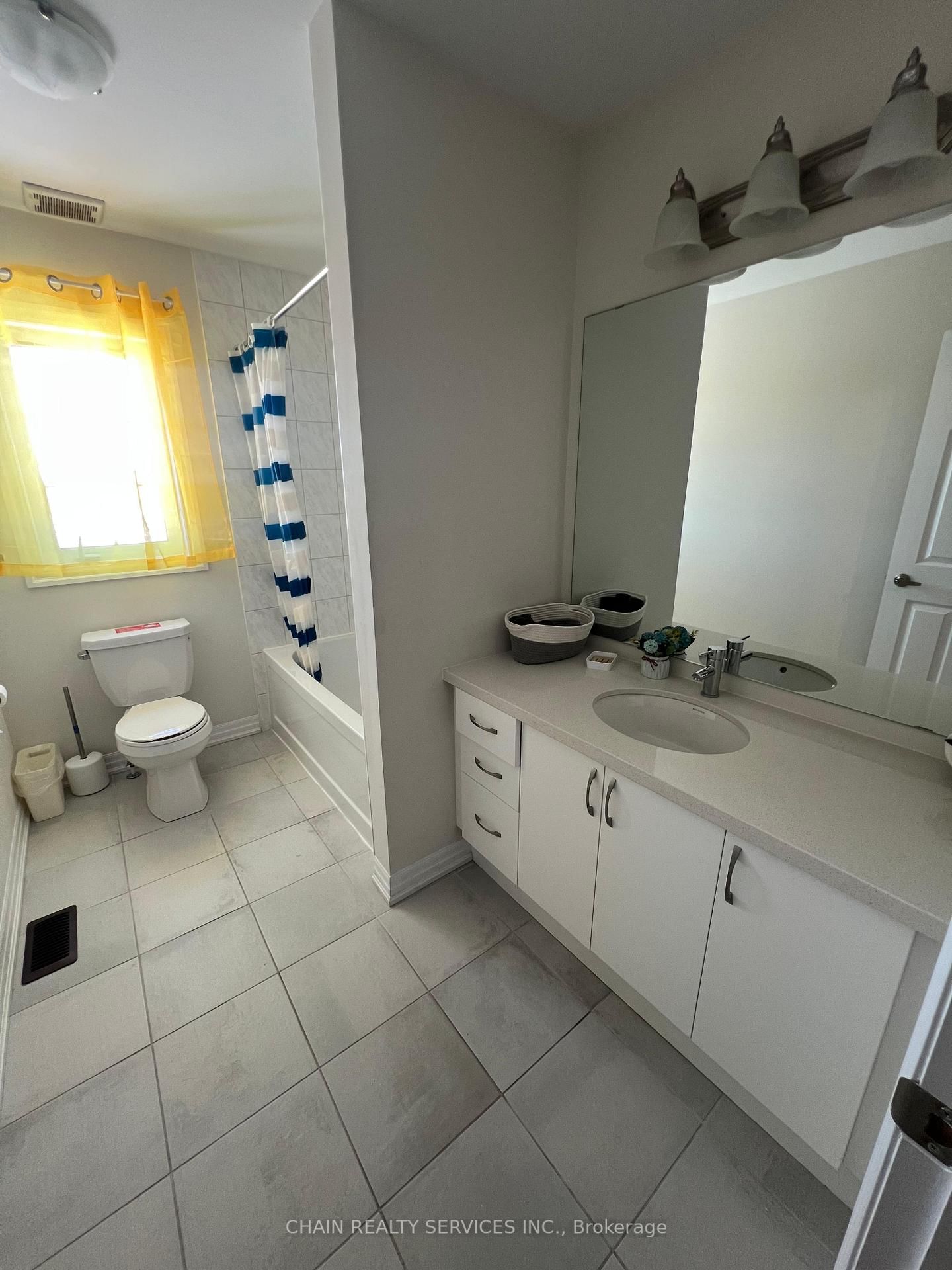 207 Stayner Street - Photo 11