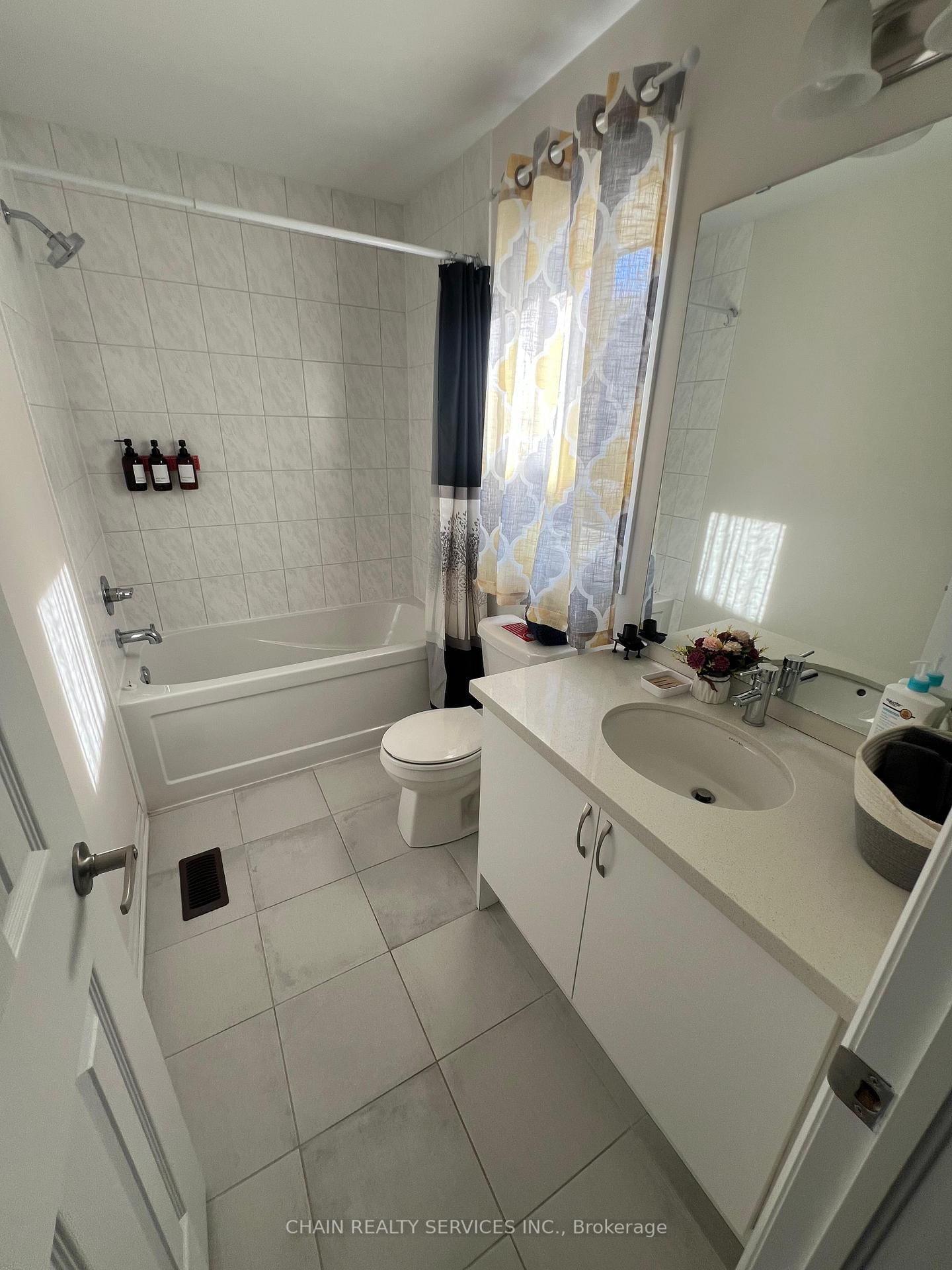 207 Stayner Street - Photo 14