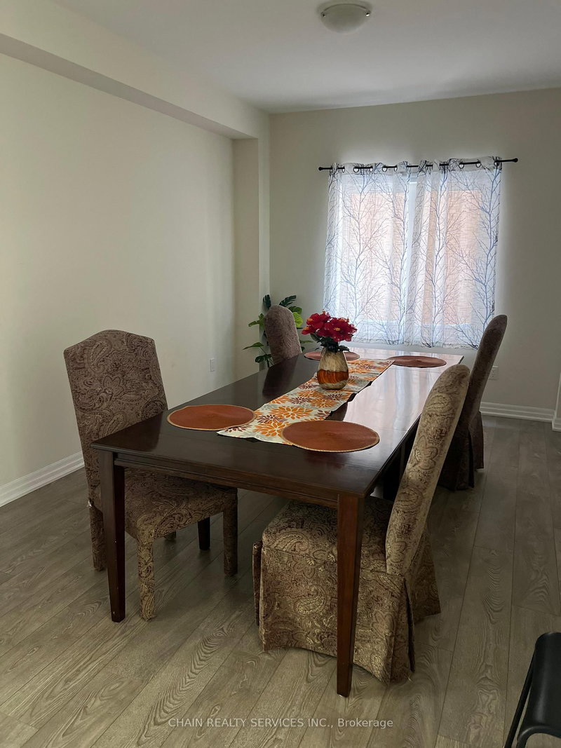 207 Stayner St, Clearview, L0M 1S0 | Image 3