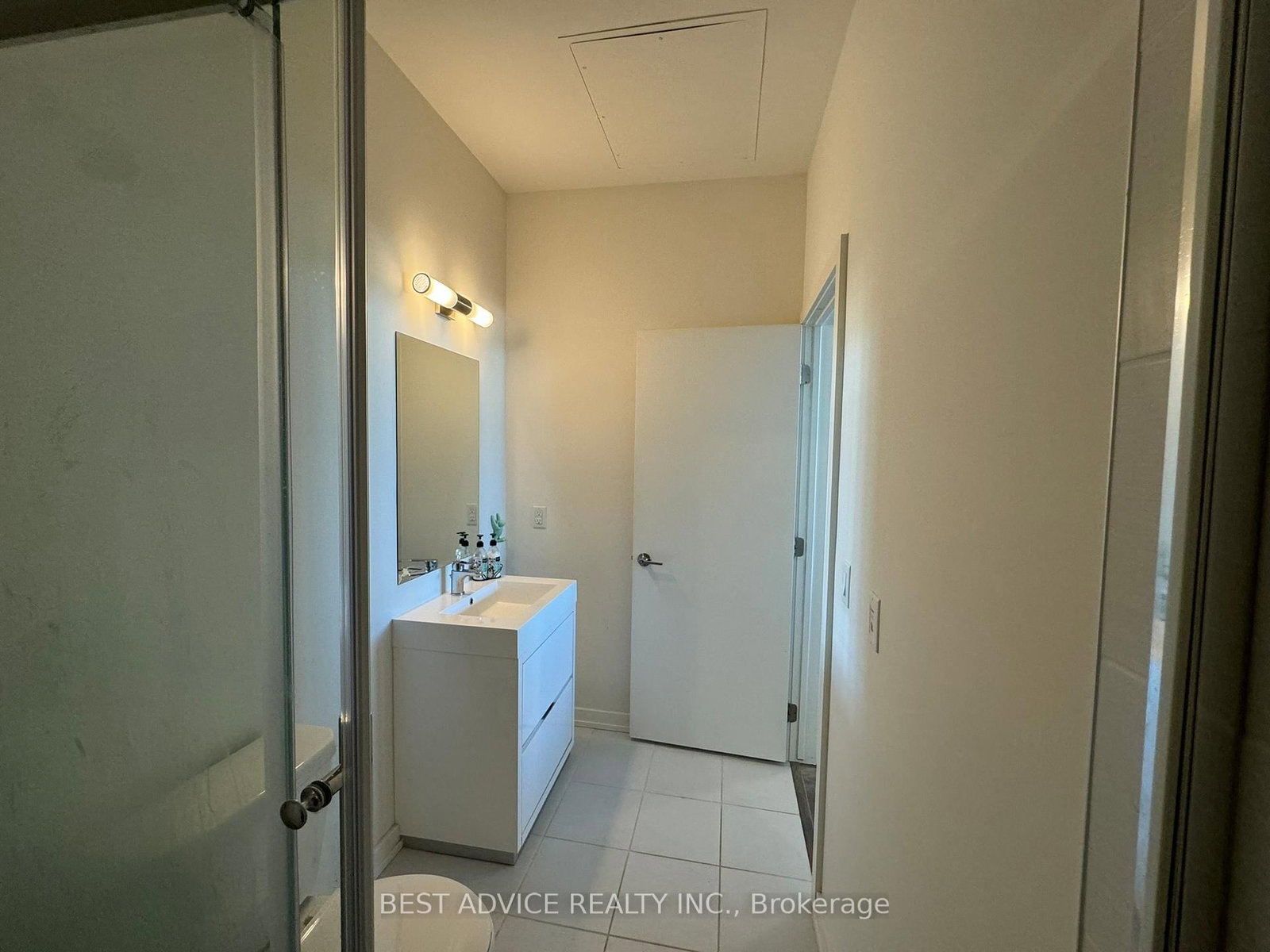 21 Matchedash Street S, Unit 102 - Photo 17