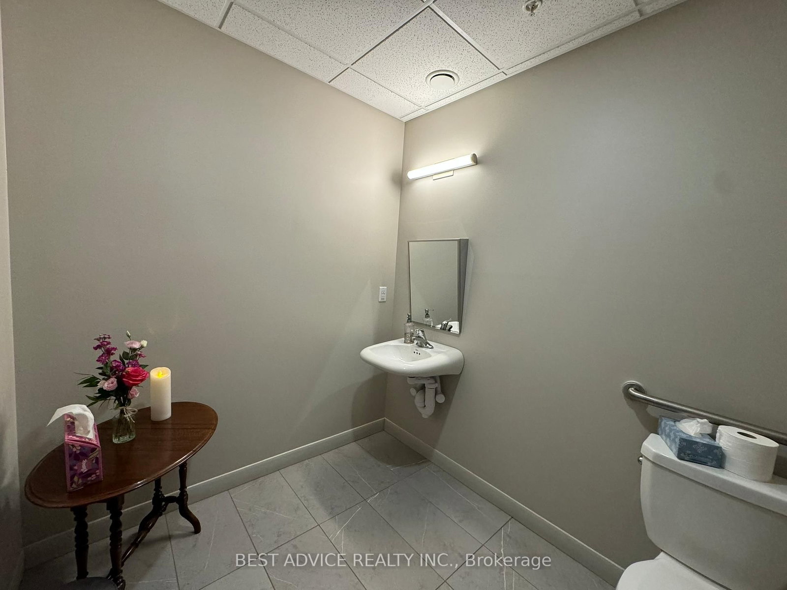 21 Matchedash Street S, Unit 102 - Photo 25