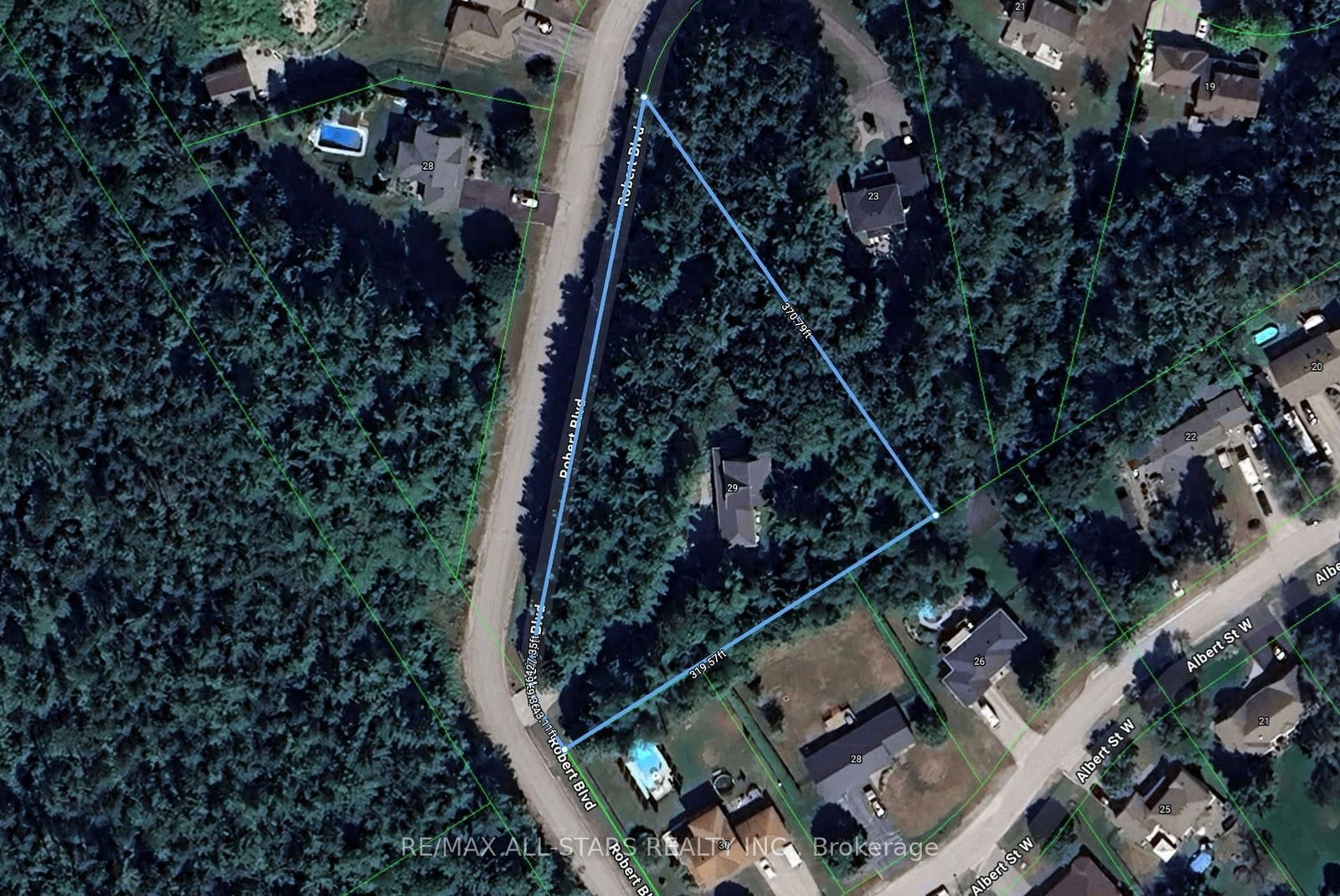 29 Robert Boulevard - Photo 2