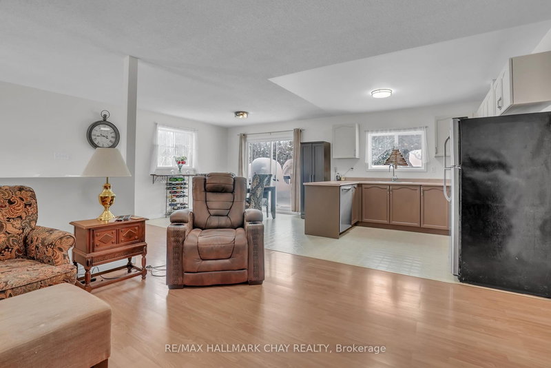 149 Osborne St, Tay, L0K 2A0 | Image 3