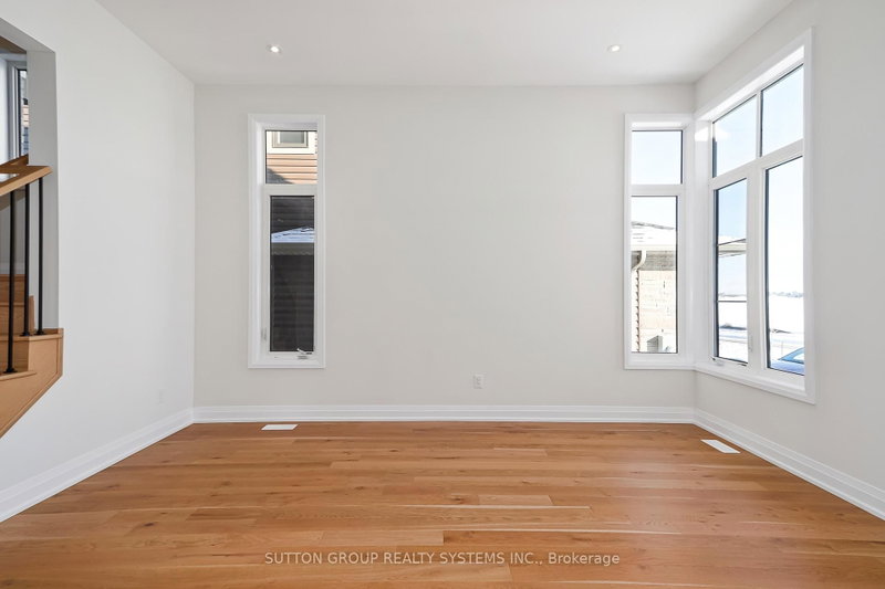 11 Sun Valley Avenue