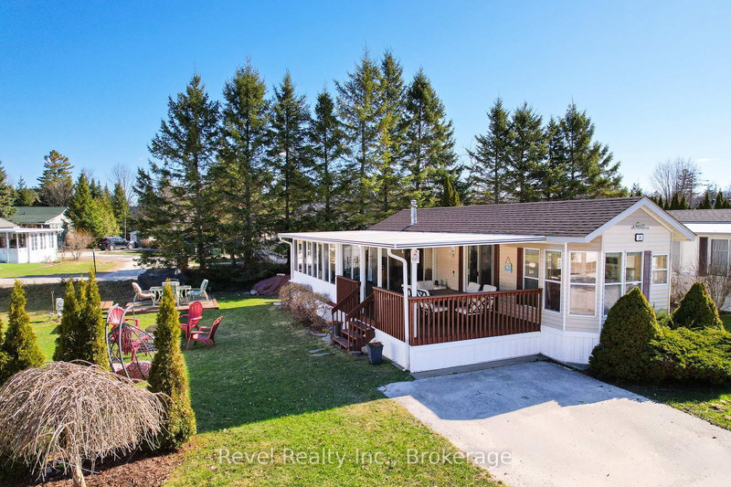 30 Huron Circle