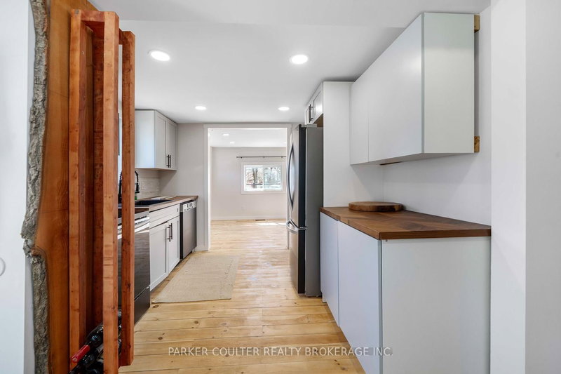 160 Duckworth St, Barrie, L4M 3W4 | Image 3