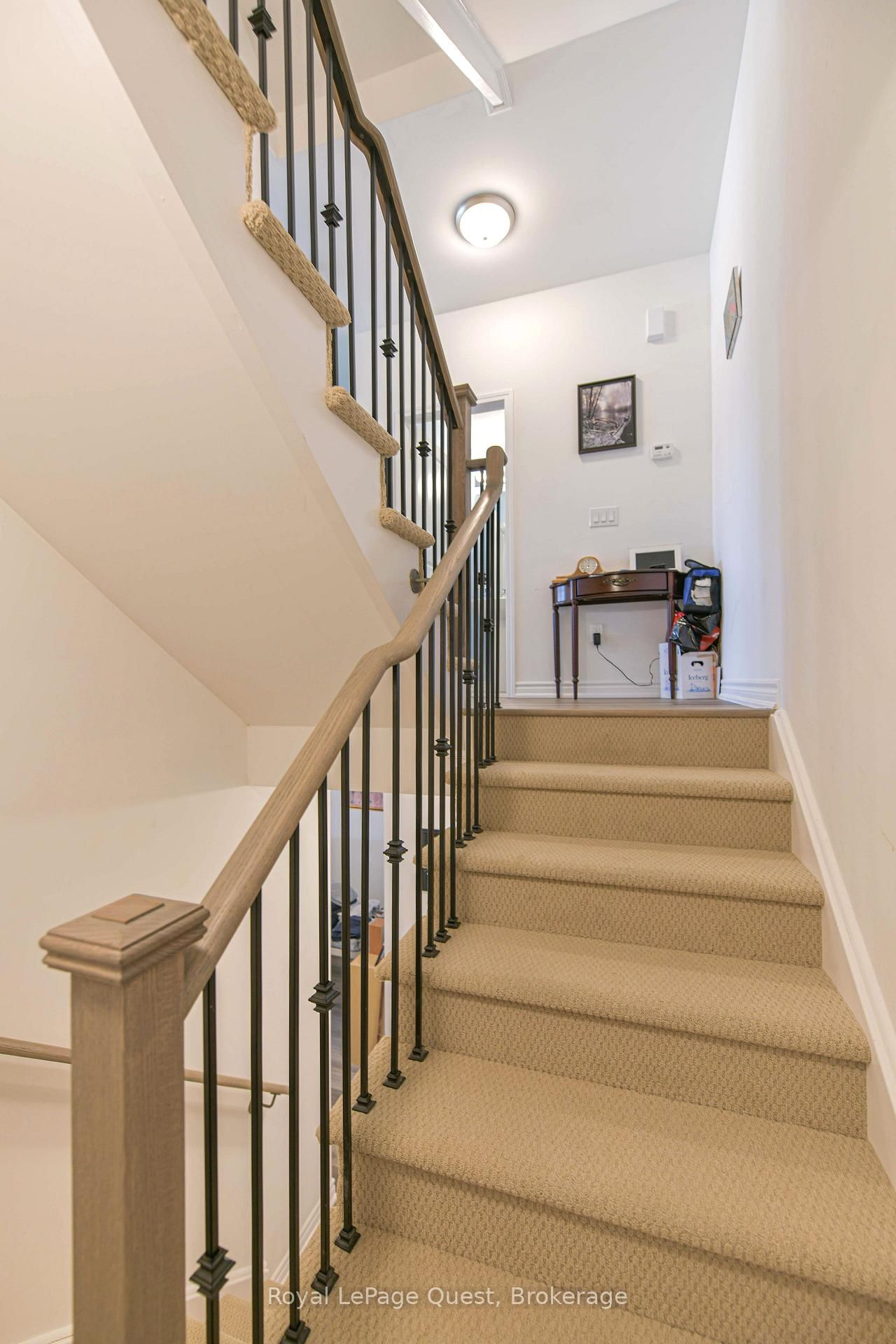 33 Wyn Wood Lane - Photo 8