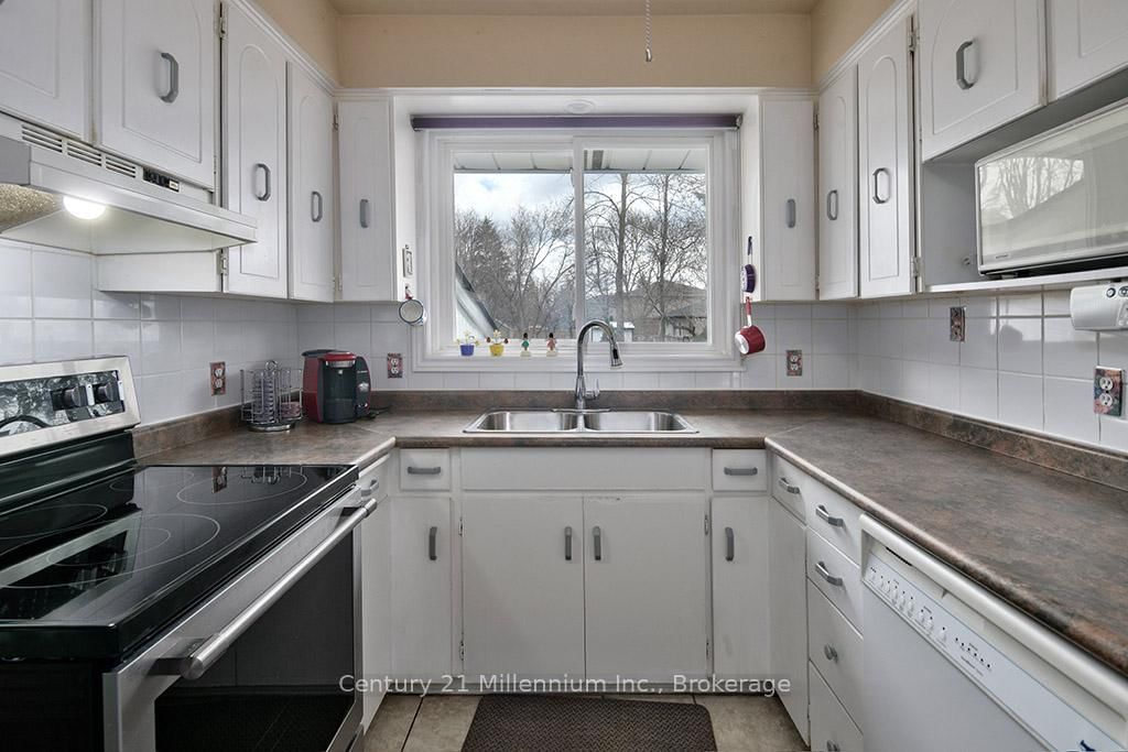 555 Spruce Street • Collingwood, ON photo 9