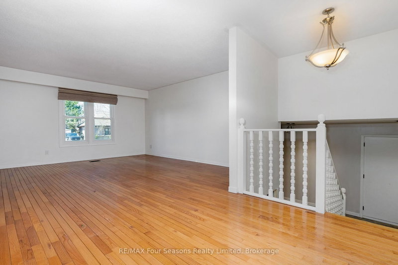 53 Alice St, Collingwood, L9Y 4E9 | Image 3