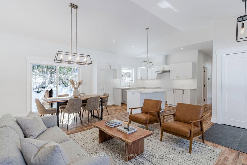 187 Albin Rd, Tay, L0K 2C0 | Image 3