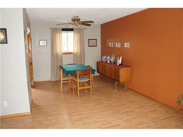 698 Burton Dr, Innisfil, L9S 2H6 | Image 3