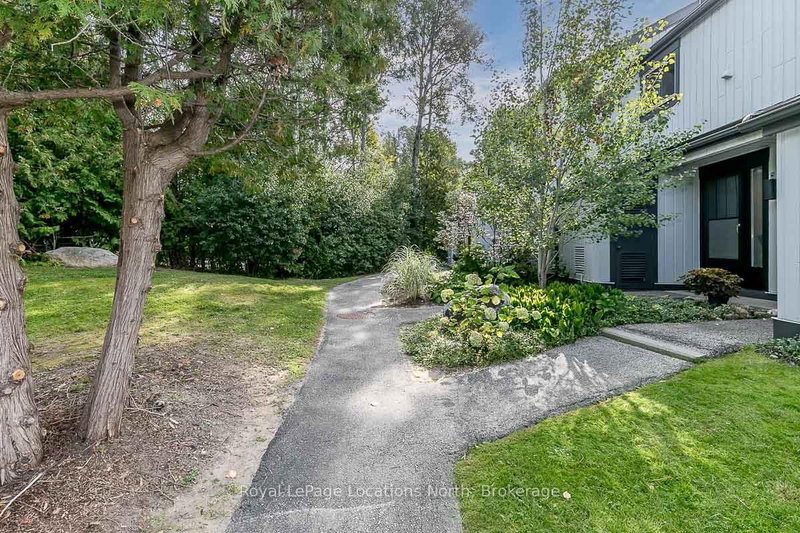 415 - 14 Dawson Dr, Collingwood, L9Y 5B4 | Image 3