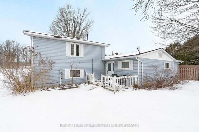 1008 Rainbow Valley Road W