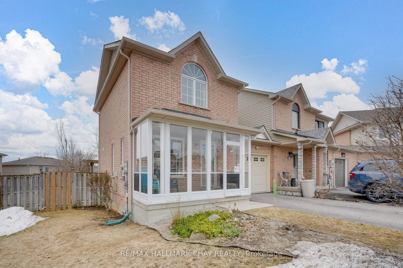 127 Trevino Circ, Barrie, L4M 6T8 | Image 2