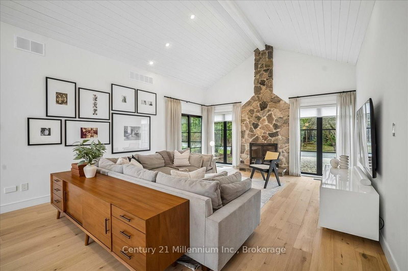 33 Slalom Gate Rd, Collingwood, L9Y 5A9 | Image 3