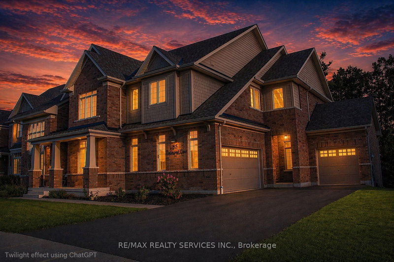 65 Redmond Cres, Springwater, L9X 1Z8 | Image 2