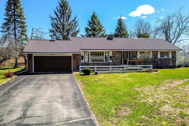 978 15/16 Side Road E