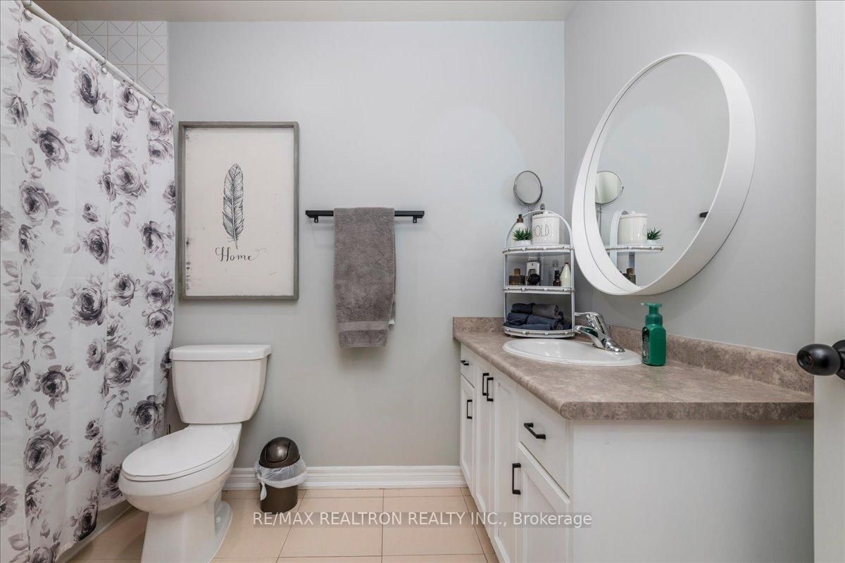 24 Owen Street • Penetanguishene, ON photo 18