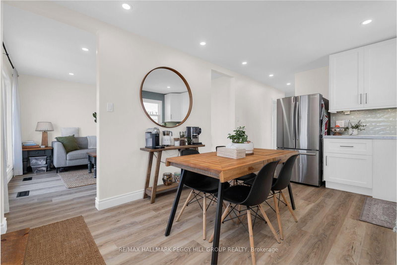 22 Agnes St, Barrie, L4M 2S2 | Image 3