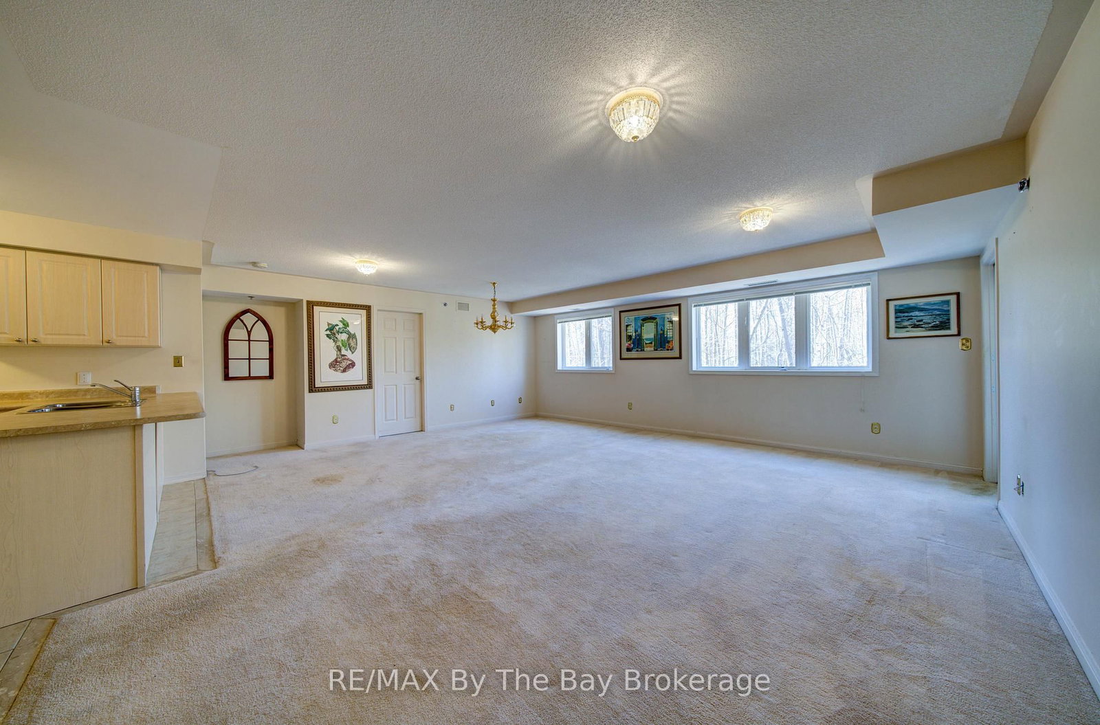 16 Westbury Road, Unit 202 - Photo 11