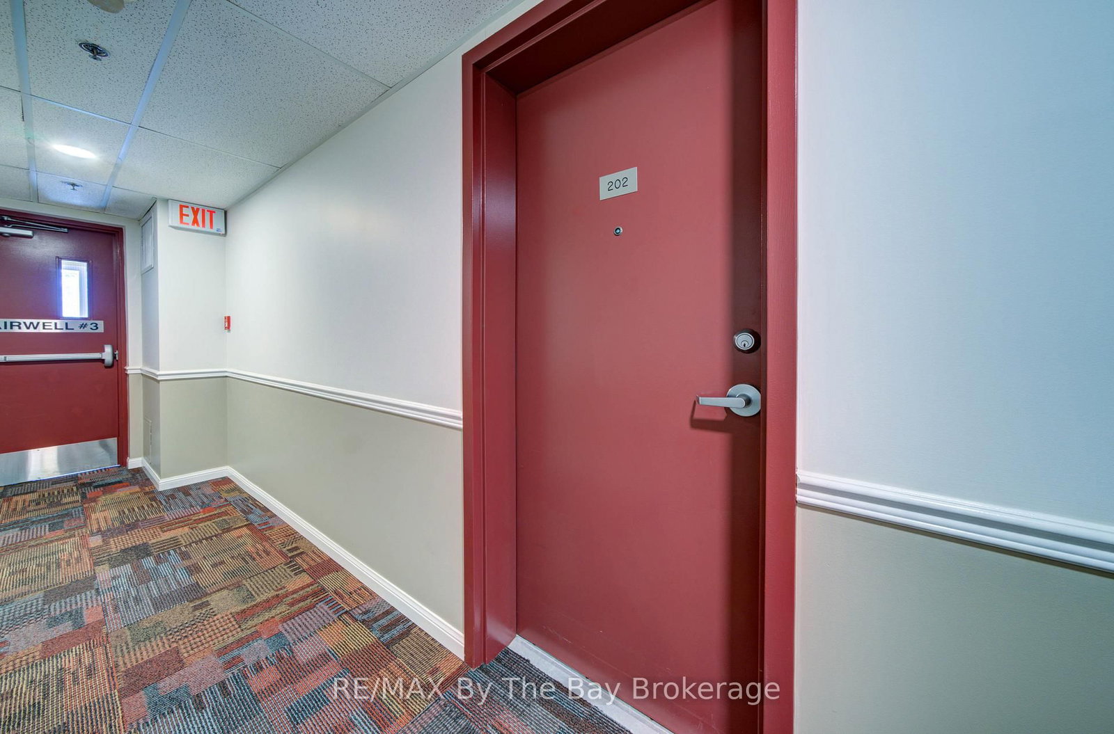 16 Westbury Road, Unit 202 - Photo 7