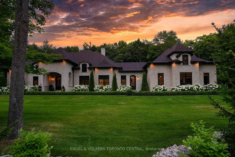 7 Apto Crt, Springwater, Ontario