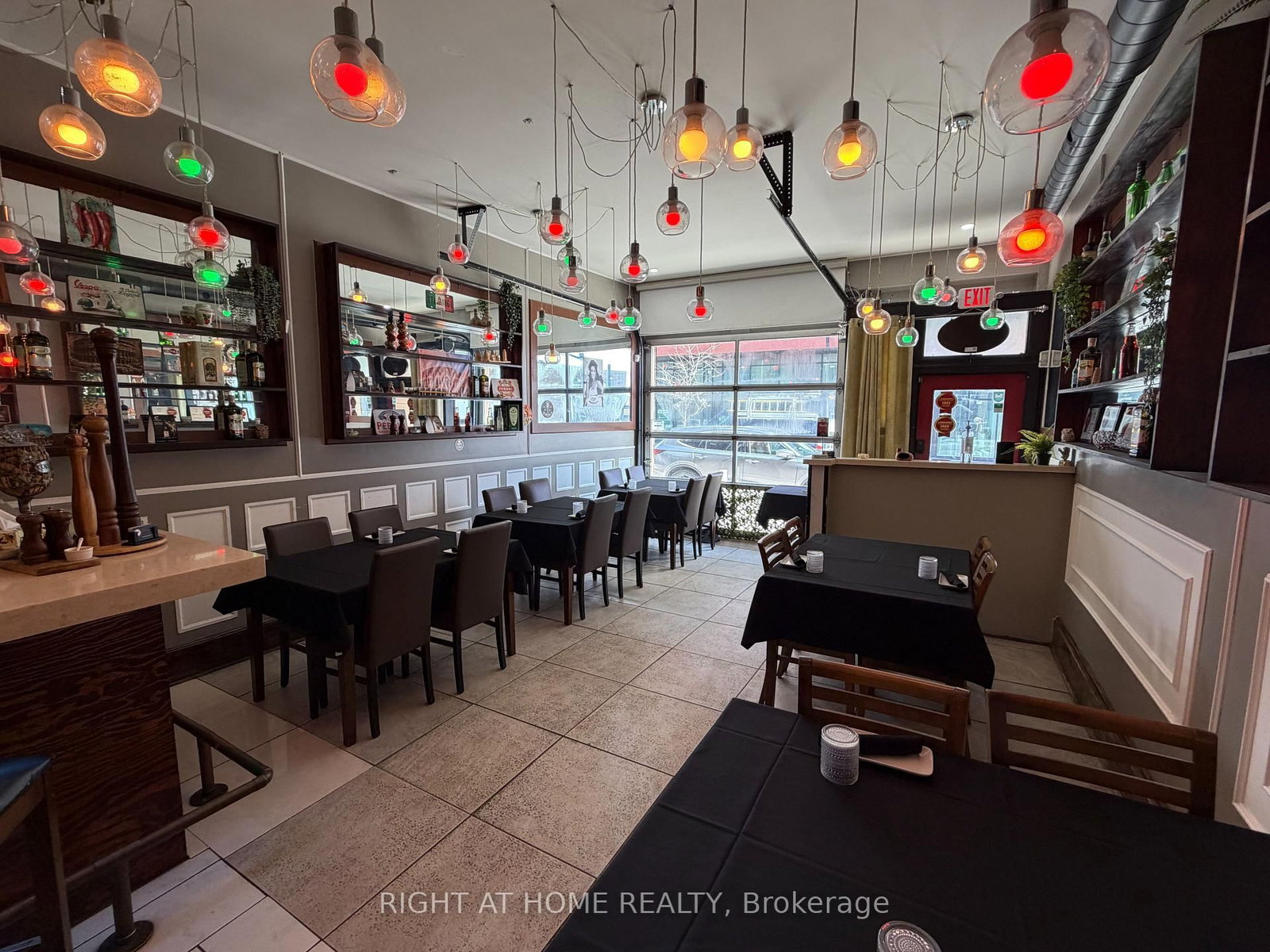 62 Dunlop Street W - Photo 4