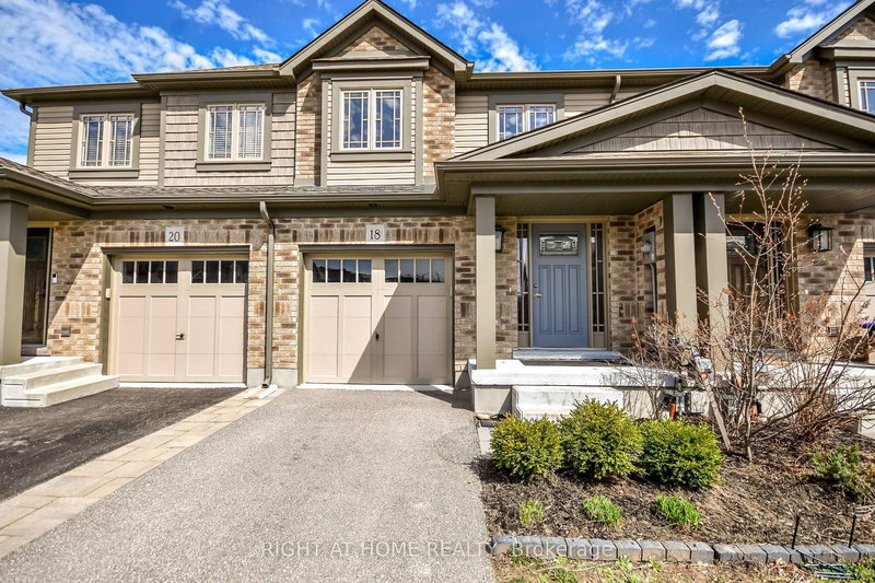 18 Foley Cres, Collingwood, L9Y 3B7 | Image 2