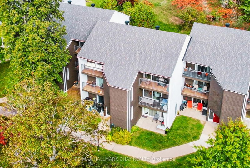 312 - 1102 Horseshoe Valley Rd W, Oro-Medonte, L4M 4Y8 | Image 2