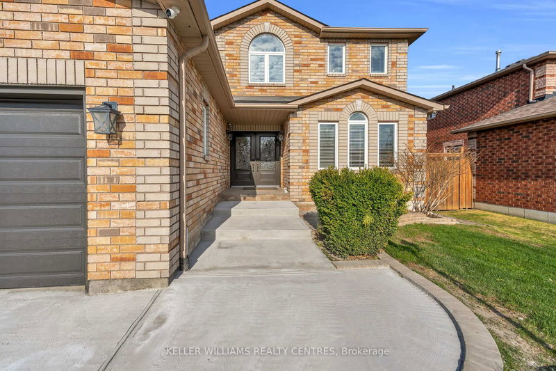 59 Stunden Lane, Barrie, L4N 5Z1 | Image 3