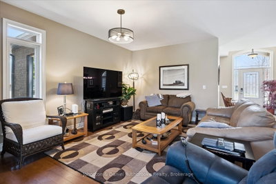 1842 Meadowview Court • Severn, ON photo 4