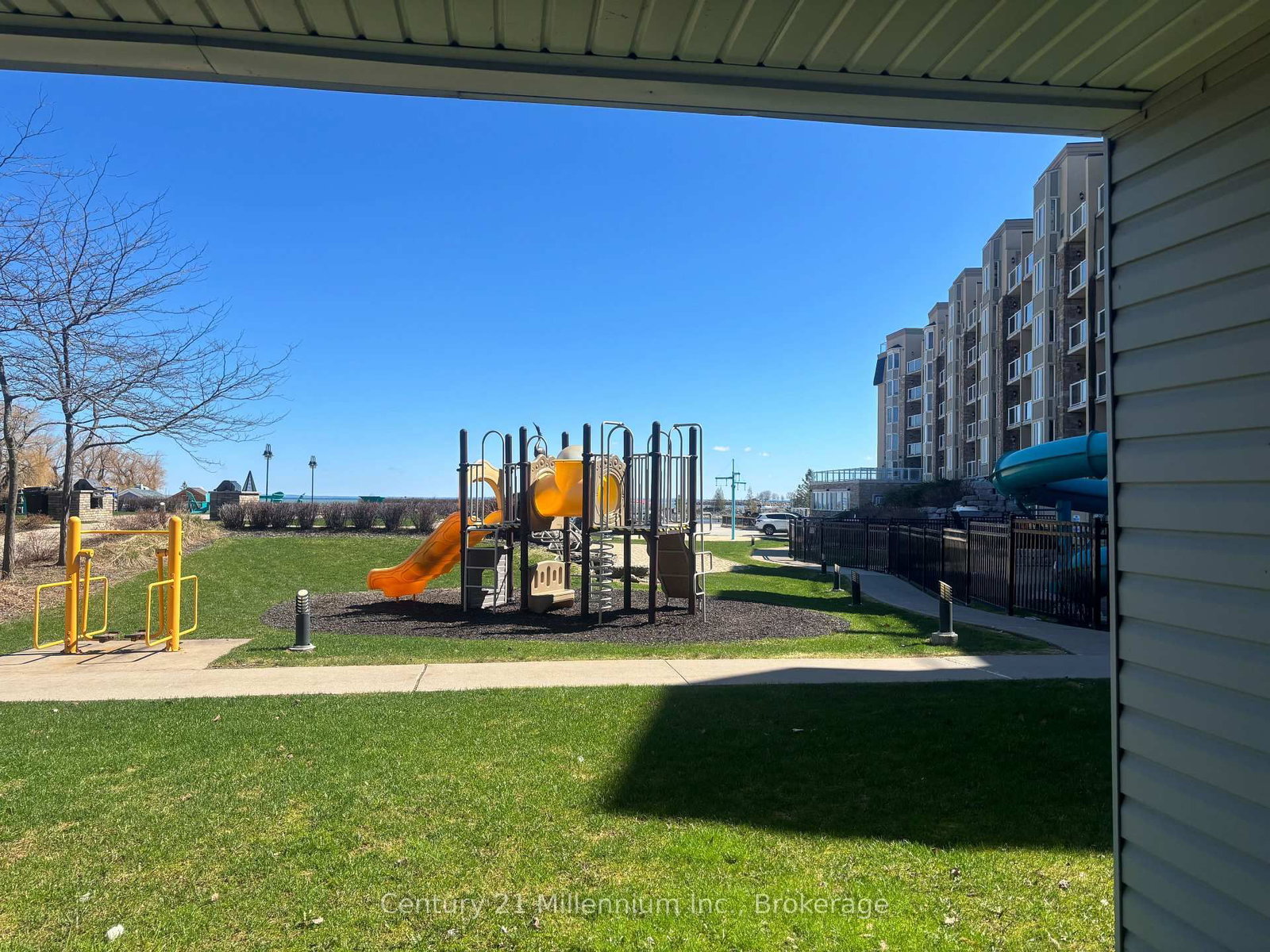 9 Harbour Street E, Unit 2307 - Photo 26