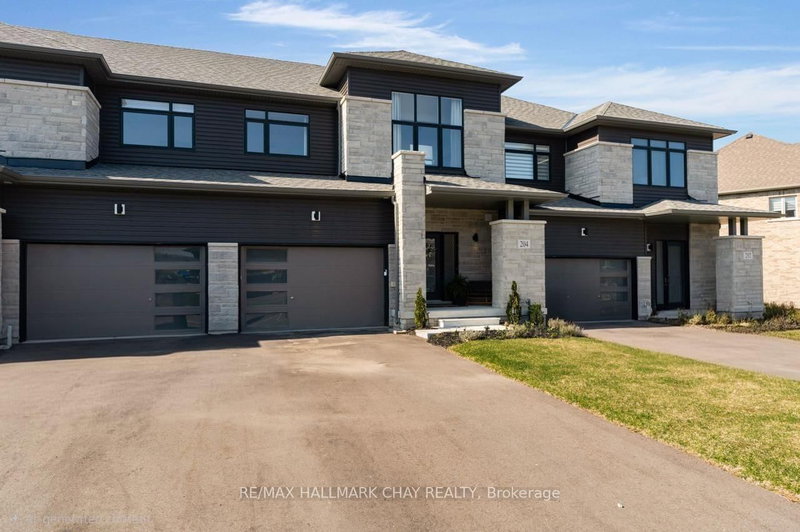 204 Rosanne Circ, Wasaga Beach, L9Z 0N3 | Image 3