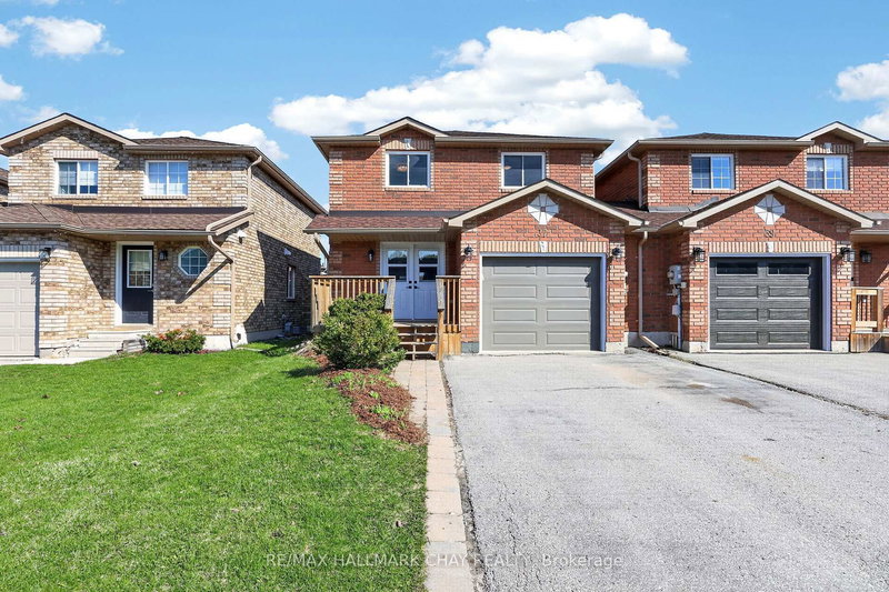 37 Majesty Blvd, Barrie, L4M 7K3 | Image 2