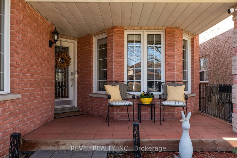 28 Dunnett Dr, Barrie, L4N 0J7 | Image 2