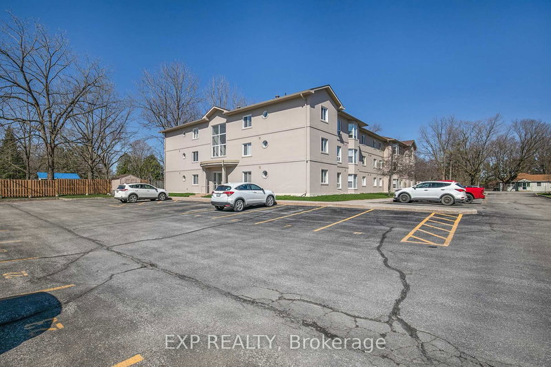 303 - 107 Bond St, Orillia, L3V 1J7 | Image 2
