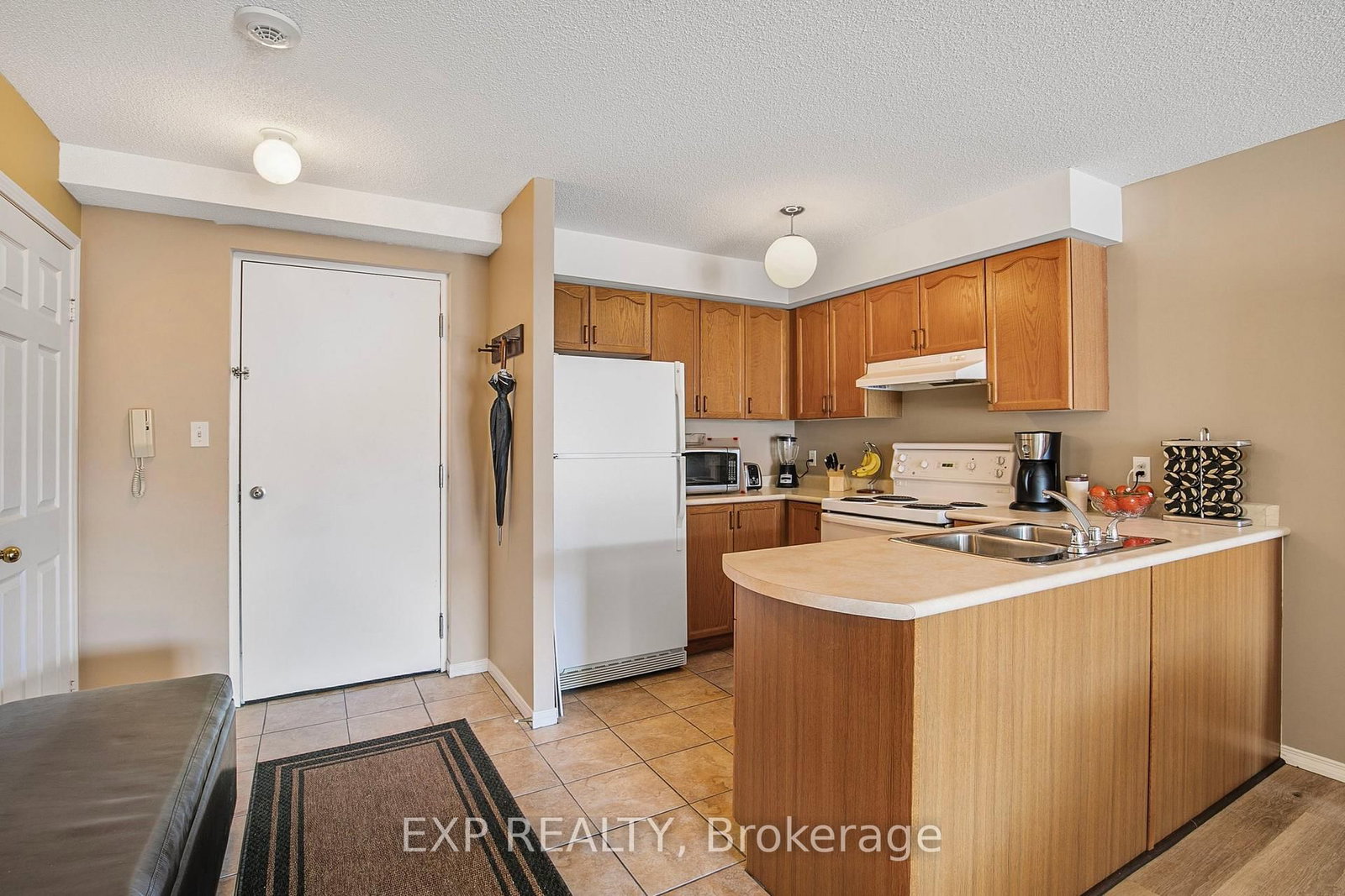 107 Bond Street, Unit 303 - Photo 7