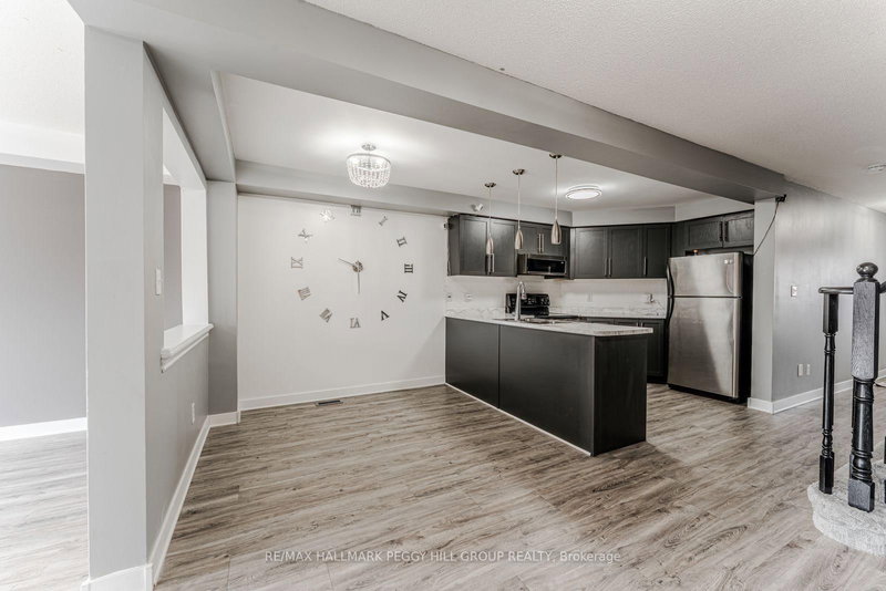 75 Winchester Terr, Barrie, L4M 0C8 | Image 2