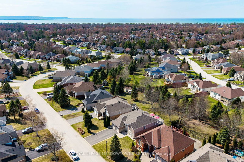 30 Cranberry Hts, Wasaga Beach, L9Z 1M9 | Image 3