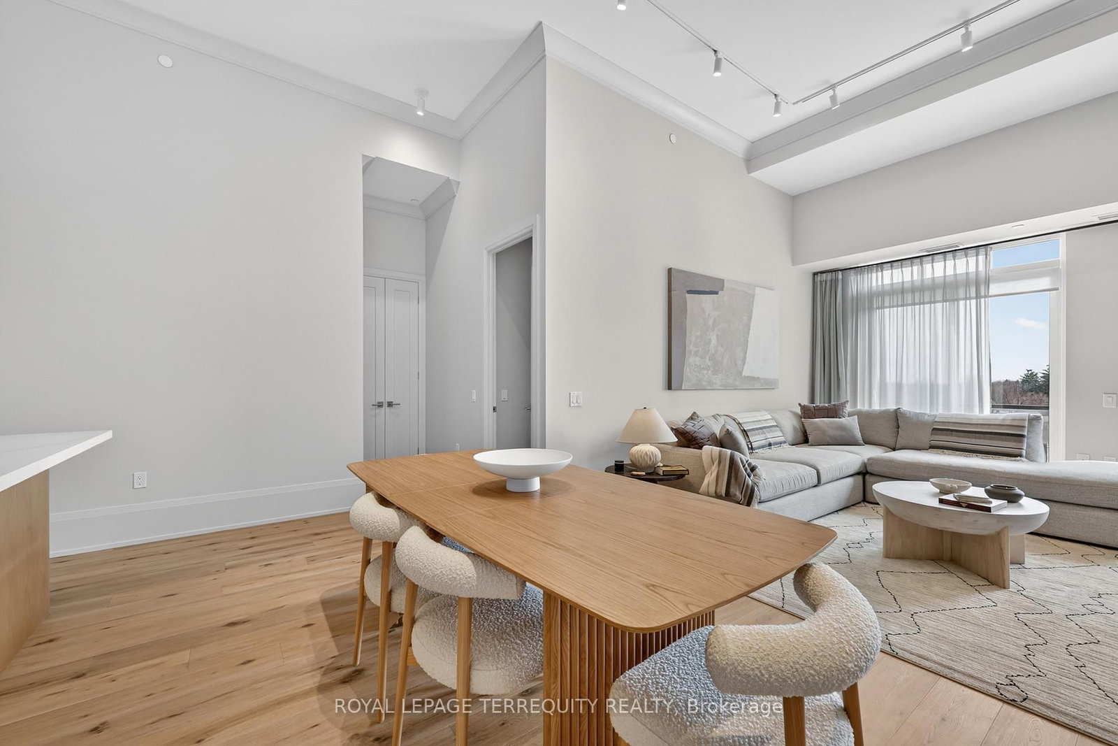 1 Hume Street, Unit PH 615 - Photo 10