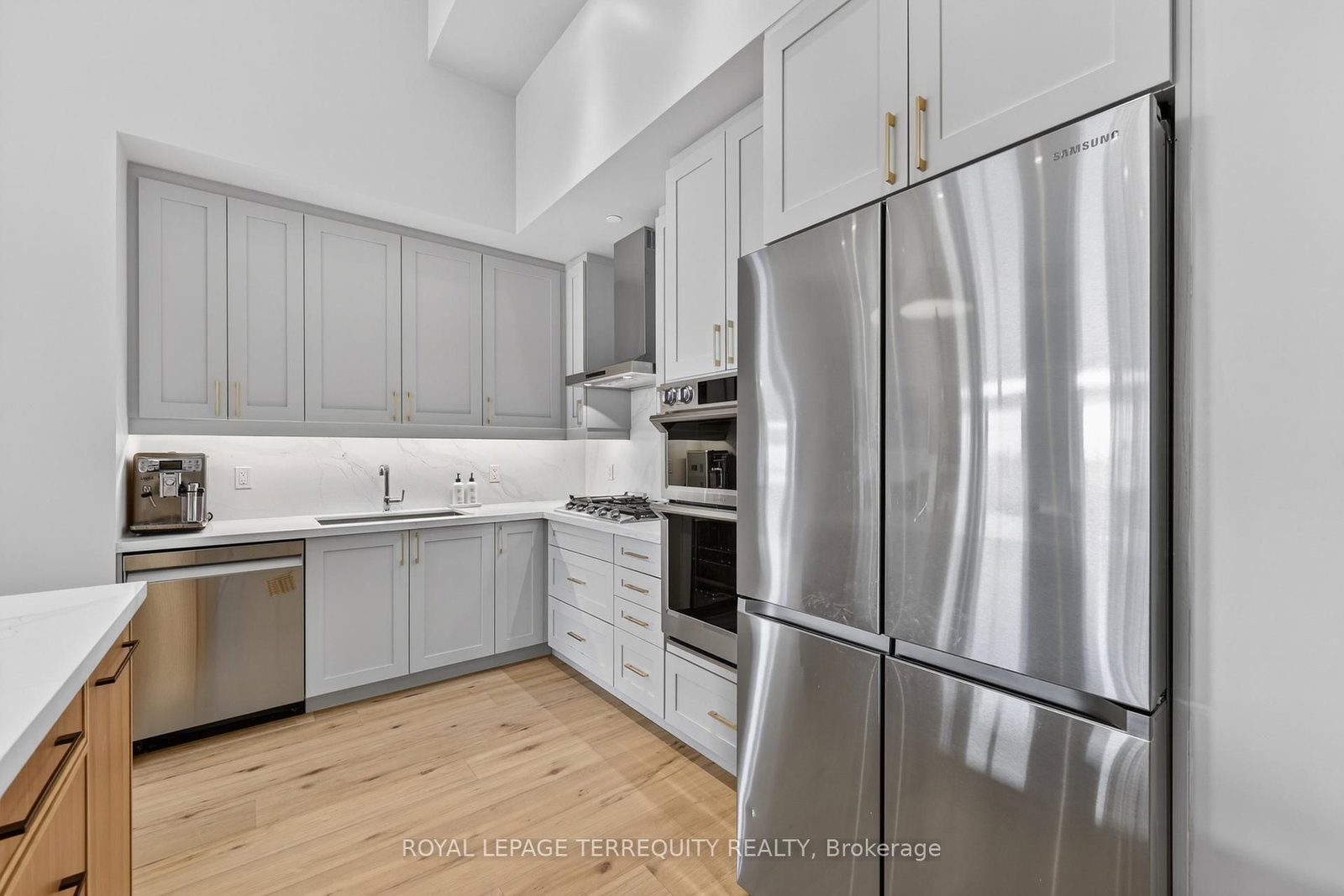 1 Hume Street, Unit PH 615 - Photo 15