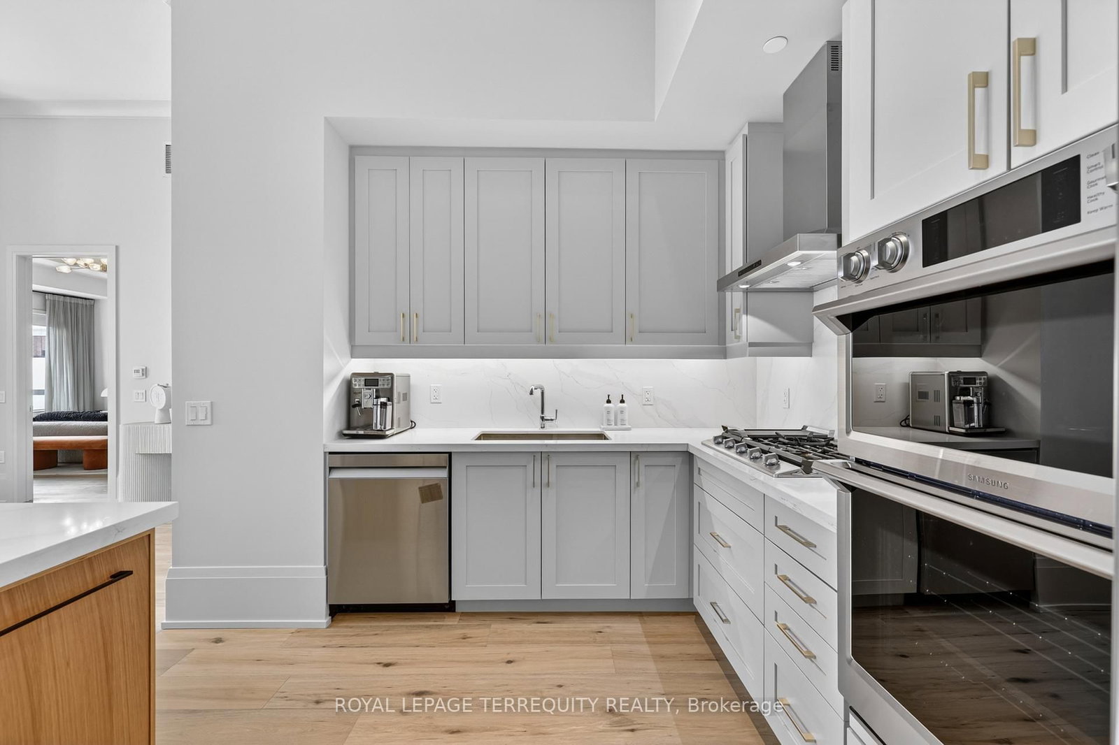 1 Hume Street, Unit PH 615 - Photo 16