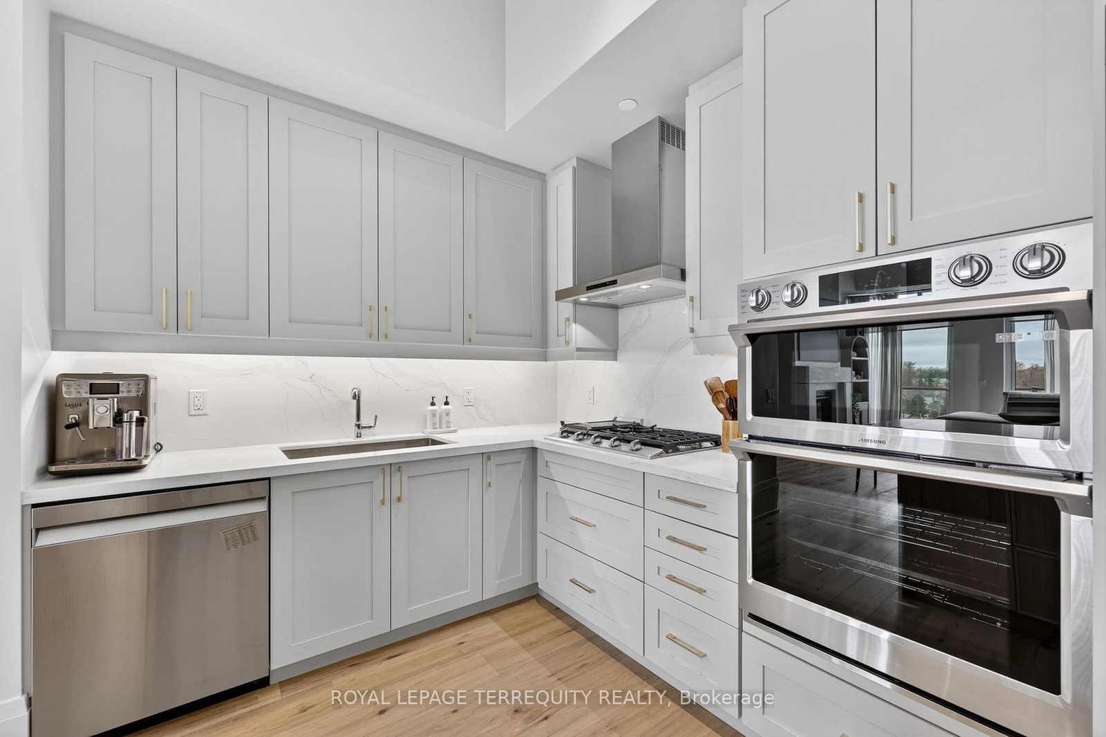 1 Hume Street, Unit PH 615 - Photo 17